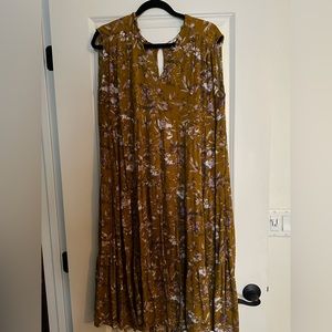 Midi mustard floral dress from Pinkblush